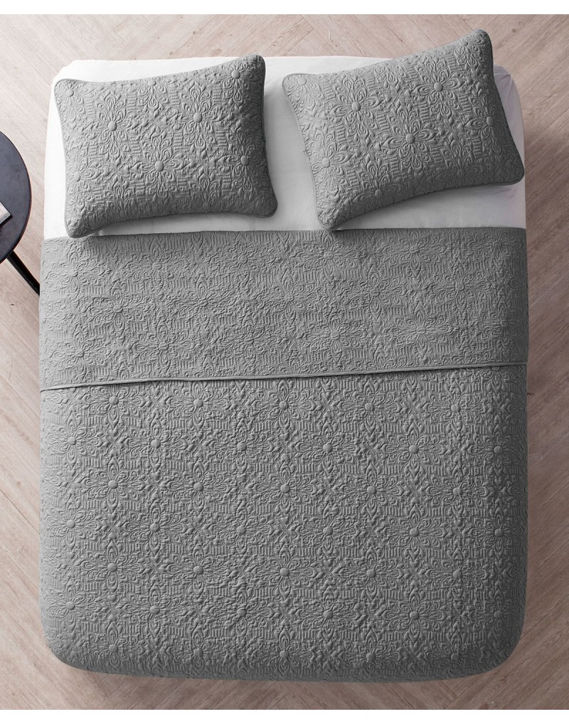 Embossed 2-Piece Twin Quilt Set